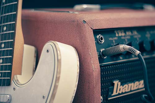 Guitar Amplifier with Guitar