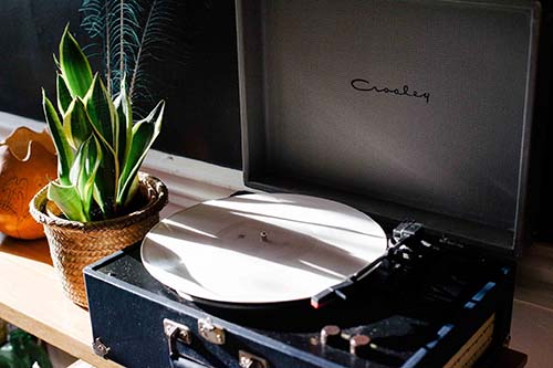 Record Player - MightyExpert