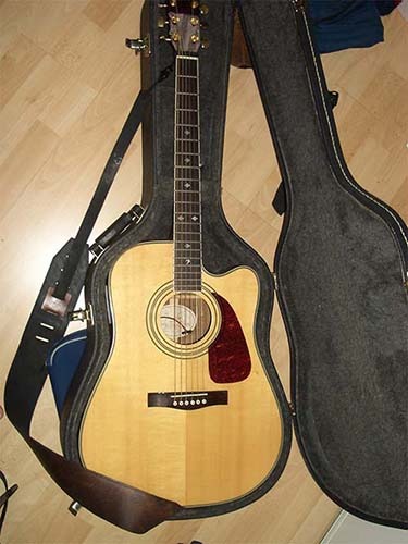 Acoustic Electric Guitar